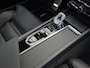Volvo XC60 2.0 T8 455pk Plug-in hybrid AWD Ultra Black Edition HEICO SPORTIV | Luchtvering | Bowers&Wilkins | Massage/ventilatie | 22" Velgen