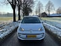 Volkswagen Up! 1.0 high up! | Navigatie | Parkeersensoren | Licht metaal |