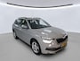 Skoda Kamiq 1.0 TSI Sport Business / Digitaal dashboard / Navigatie / Zwenkbare trekhaak / Parkeersensoren /