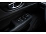 Volvo V60 2.0 B3 Essential Edition | Sport Pack | 19" Black Edition Velgen | Leder | Adaptieve Cruise Control | Stoelverwarming | Park Assist |