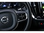 Volvo V60 2.0 B3 Essential Edition | Sport Pack | 19" Black Edition Velgen | Leder | Adaptieve Cruise Control | Stoelverwarming | Park Assist |