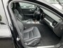 Volvo V60 2.0 B3 Essential Edition | Sport Pack | 19" Black Edition Velgen | Leder | Adaptieve Cruise Control | Stoelverwarming | Park Assist |