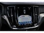 Volvo V60 2.0 B3 Essential Edition | Sport Pack | 19" Black Edition Velgen | Leder | Adaptieve Cruise Control | Stoelverwarming | Park Assist |