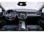Volvo V60 2.0 B3 Essential Edition | Sport Pack | 19" Black Edition Velgen | Leder | Adaptieve Cruise Control | Stoelverwarming | Park Assist |