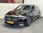 Mercedes-Benz CLA SHOOTING BRAKE PANORAMADAK 250 E AMG LINE NAVIGATIE CRUISE CONTROL CLIMATE CONTROL PANORAMA SCHUIF/KANTELDAK APPLE CARPLAY/ANDROID RIJSTROOKSENSOREN ACHTERUITRIJCAMERA ZEER MOOI !! Brgl
