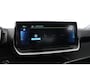 Peugeot e-208 EV Allure Pack 50 kWh | Navigatie | Cruise control | Camera | Parkeersensoren | Carplay | Lichtmetaal | Dealer onderhouden |