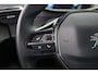 Peugeot e-208 EV Allure Pack 50 kWh | Navigatie | Cruise control | Camera | Parkeersensoren | Carplay | Lichtmetaal | Dealer onderhouden |