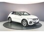 Volkswagen T-Roc R-Line 1.5 TSI 150pk DSG Automaat Adaptive cruise control, Achteruitrijcamera, Stoelverwarming, LED koplampen, Keyless start, Parkeersensoren