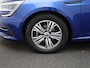 Renault Megane Estate TCe 140PK Equilibre | Airco | Apple CarPlay/Android Auto | Climate Control | Parkeersensoren Voor en Achter | Cruise Control | Keyless |