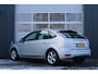 Ford Focus 1.6 Comfort 5-Deurs Airco/Cruise/Bluetooth/Elek.Ramen/C.V./RadioCD.AUX/16"LM/Trekhaak/1e.Eigenaar/91.133km/APK:09-2026