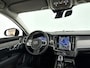 Volvo V90 T8 Plug-in hybrid AWD Ultra Dark | Panoramadak | 360° camera | Bowers & Wilkins | Luchtvering | Stoelventilatie | Stoel- en Stuurverwarming | Trekhaak