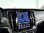 Volvo V90 T8 Plug-in hybrid AWD Ultra Dark | Panoramadak | 360° camera | Bowers & Wilkins | Luchtvering | Stoelventilatie | Stoel- en Stuurverwarming | Trekhaak