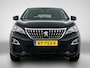 Peugeot 3008 SUV Blue Lease Executive 130pk | Navigatie | Climate Control | Cruise Control | Parkeersensoren v+a | Armsteun | Bluetooth | Apple Carplay / Android Auto | Draadloze telefoonlader | Regensensor | Donker getint glas | Afneembare trekhaak | Lage kilometerstand | 17" lichtmetalen velgen |