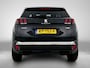Peugeot 3008 SUV Blue Lease Executive 130pk | Navigatie | Climate Control | Cruise Control | Parkeersensoren v+a | Armsteun | Bluetooth | Apple Carplay / Android Auto | Draadloze telefoonlader | Regensensor | Donker getint glas | Afneembare trekhaak | Lage kilometerstand | 17" lichtmetalen velgen |