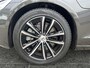 Volvo V60 2.0 T6 Plug-in hybrid AWD Plus Dark l Verwarmbare Voorruit l Trekhaak l 360 camera l