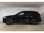 Volvo XC60 T6 350PK Plug-in hybrid AWD Ultra Black Edition / Navigatie / Adaptieve Cruisecontrol / Head Up-Display / Panorama dak / Elektrische stoelen met geheugen / Stuurverwarming / Stoelverwarming v+a / 360 Camera /