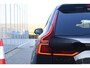 Volvo XC60 T6 350PK Plug-in hybrid AWD Ultra Black Edition / Navigatie / Adaptieve Cruisecontrol / Head Up-Display / Panorama dak / Elektrische stoelen met geheugen / Stuurverwarming / Stoelverwarming v+a / 360 Camera /
