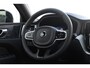 Volvo XC60 T6 350PK Plug-in hybrid AWD Ultra Black Edition / Navigatie / Adaptieve Cruisecontrol / Head Up-Display / Panorama dak / Elektrische stoelen met geheugen / Stuurverwarming / Stoelverwarming v+a / 360 Camera /