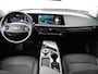 Kia EV6 Light Edition 58 kWh - SOH 99% - Stoelverwarming - Navigatie - LED koplampen - Privacy Glass - Fabrieksgarantie tot 05-2031