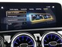 Mercedes-Benz A-klasse 180 Business Solution AMG | Panoramadak | Sfeerverlichting | Augmented Reality | Stoelverwarming | Parkeerpakket met Camera | Inclusief 24 maanden Mercedes-Benz Certified garantie voor Europa.