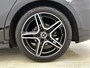 Mercedes-Benz A-klasse 180 Business Solution AMG | Panoramadak | Sfeerverlichting | Augmented Reality | Stoelverwarming | Parkeerpakket met Camera | Inclusief 24 maanden Mercedes-Benz Certified garantie voor Europa.