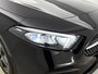 Mercedes-Benz A-klasse 180 Business Solution AMG | Panoramadak | Sfeerverlichting | Augmented Reality | Stoelverwarming | Parkeerpakket met Camera | Inclusief 24 maanden Mercedes-Benz Certified garantie voor Europa.