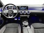 Mercedes-Benz A-klasse 180 Business Solution AMG | Panoramadak | Sfeerverlichting | Augmented Reality | Stoelverwarming | Parkeerpakket met Camera | Inclusief 24 maanden Mercedes-Benz Certified garantie voor Europa.