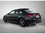 Mercedes-Benz A-klasse 180 Business Solution AMG | Panoramadak | Sfeerverlichting | Augmented Reality | Stoelverwarming | Parkeerpakket met Camera | Inclusief 24 maanden Mercedes-Benz Certified garantie voor Europa.