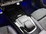 Mercedes-Benz A-klasse 180 Business Solution AMG | Panoramadak | Sfeerverlichting | Augmented Reality | Stoelverwarming | Parkeerpakket met Camera | Inclusief 24 maanden Mercedes-Benz Certified garantie voor Europa.