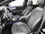 Mercedes-Benz A-klasse 180 Business Solution AMG | Panoramadak | Sfeerverlichting | Augmented Reality | Stoelverwarming | Parkeerpakket met Camera | Inclusief 24 maanden Mercedes-Benz Certified garantie voor Europa.