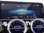 Mercedes-Benz A-klasse 180 Business Solution AMG | Panoramadak | Sfeerverlichting | Augmented Reality | Stoelverwarming | Parkeerpakket met Camera | Inclusief 24 maanden Mercedes-Benz Certified garantie voor Europa.