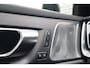 Volvo V60 2.0 B4 R-Design | Bowers Wilkins Audio | Panoramadak | Achteruitrijcamera | Lichtmetalen Velgen 20 inch | BLIS | Cruise Control Adaptief | Elektrisch Verstelbare Voorstoelen | Navigatie | Apple Carplay | Android Auto | Keyless Entry