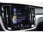 Volvo V60 2.0 B4 R-Design | Bowers Wilkins Audio | Panoramadak | Achteruitrijcamera | Lichtmetalen Velgen 20 inch | BLIS | Cruise Control Adaptief | Elektrisch Verstelbare Voorstoelen | Navigatie | Apple Carplay | Android Auto | Keyless Entry