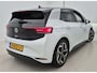 Volkswagen ID.3 First 58 kWh 204 PK | Automaat | Apple Carplay | Android Auto | Adaptive Cruise Control | Stoelverwarming | Climate Control | Navigatie |