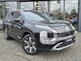 Mitsubishi Outlander 2.4 PHEV First Edition DEMO | 20 inch | Trekhaak afneembaar | Leer/Alcantara | Leverbaar Mei | Private Glass | High end Audiosystem |