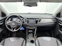 Kia Niro Hybrid 1.6 GDi Edition | Automaat | Schuif-/kanteldak | Apple Carplay / Android Auto | Trekhaak | Parkeer sensoren | Half Leder | Stoel verwarming | Stuur verwarming | Cruise control | Climate control | DAB |