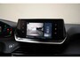 Peugeot e-2008 EV Active 50 kWh 3-Fase [ Navi Camera Stoelverwarming ]