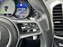 Porsche Cayenne 3.0 S E-Hybrid Automaat Schuifdak/21inch/Luchtvering