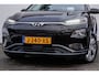 Hyundai Kona Electric EV Fashion 64 kWh Trekhaak/ Schuif-kanteldak/ Stoelverwarming/ Half lederen int./ HUD/ Blindspot
