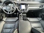 Volvo S60 2.0 T6 Recharge 340 pk AWD R-Design Navigatie Trekhaak Elek Stoel ACC Pilot Assist Blis Camera Apple Carplay Android Auto Plug in Hybride NL Auto 1e Eigenaar