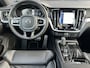 Volvo S60 2.0 T6 Recharge 340 pk AWD R-Design Navigatie Trekhaak Elek Stoel ACC Pilot Assist Blis Camera Apple Carplay Android Auto Plug in Hybride NL Auto 1e Eigenaar