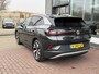 Volkswagen ID.4 First 204pk 77 kWh / Navigatie / Camera / App-Connect / Stuur & Stoelverwarming / Parkeersensoren Voor & Achter / 20" LMV