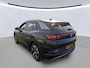 Volkswagen ID.4 First 204pk 77 kWh / Navigatie / Camera / App-Connect / Stuur & Stoelverwarming / Parkeersensoren Voor & Achter / 20" LMV