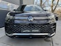 Volkswagen Tiguan 1.5 eHybrid 204pk R-Line Business Assistentie pakket 20" Leeds velgen Winterpakket SOH 99,11%
