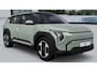 Kia EV3 Plus Advanced Long range Plus Advanced 81.4 kWh | €3.000,- Inruilvoordeel! | Private Lease vanaf €607,- | €700,- korting op laadpaal | 2,99% rente | 600Km WLTP | Stoel en stuur verwarming | Adaptieve cruisecontrol | Lederen bekleding | achteruitrij camera | Parkeersensoren V+A | Nu te bestellen KIA Leiderdorp: 071 760 06 00