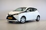 Toyota Aygo 1.0 VVT-i x-play - Dealer onderhouden - NAP - Airco - Bluetooth