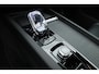 Volvo XC60 2.0 T8 Plug-in hybrid AWD Ultra Black Edition | Facelift | Trekhaak |  Luchtvering | 22 inch | HUD | Pano |