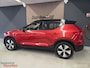 Volvo XC40 1.5 T4 Recharge R-Design|Fusion Red Metallic|CAM|Stoel/Stuur verwarm|Carplay