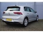 Volkswagen Golf 1.0 TSI 110pk Life | Achteruitrijcamera | Navigatie | Sfeerverlichting