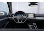 Volkswagen Golf 1.0 TSI 110pk Life | Achteruitrijcamera | Navigatie | Sfeerverlichting